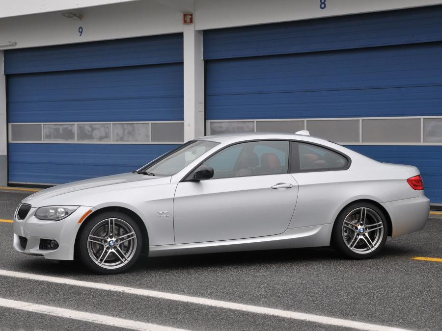  BMW 335is Coupe 2010 года  (US) (фото 13 из 16)